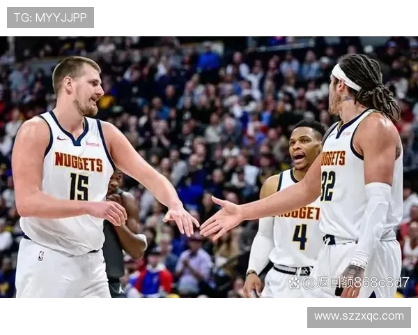 凯尔特人与流浪者点球大战后球迷冲场 凯尔特人与流浪者点球大战后球迷冲场